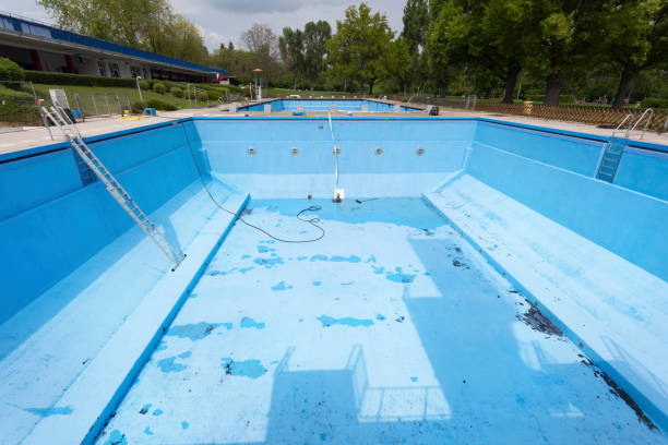 Professional Water damage restoration in Four Bridges, OH